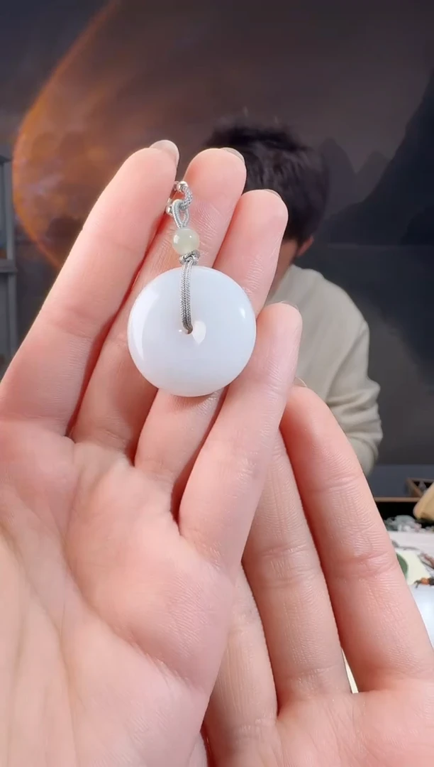 颈饰未镶嵌和田玉白平安扣