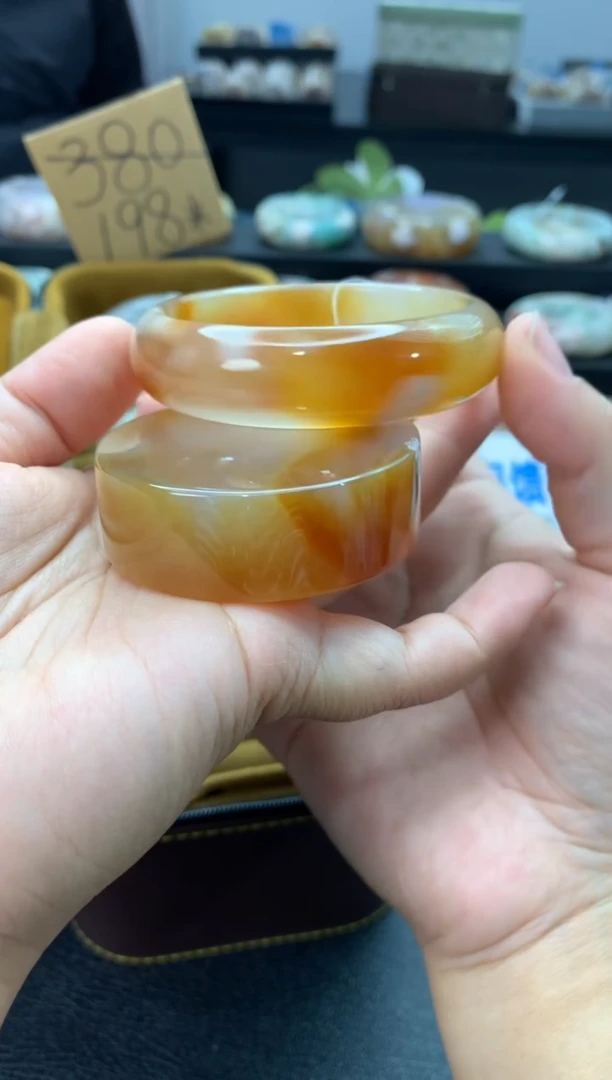 未镶嵌手镯石英质玉（55-56圈口）赠送镯心