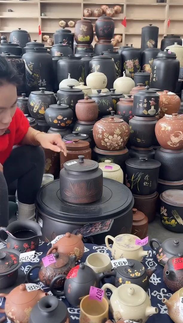 罐大大瑕疵茶叶罐  德中荷花    731