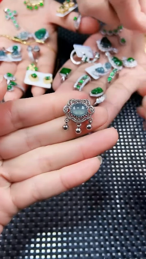 【闪购商品】翡翠吊坠(不含链)未镶嵌11111111