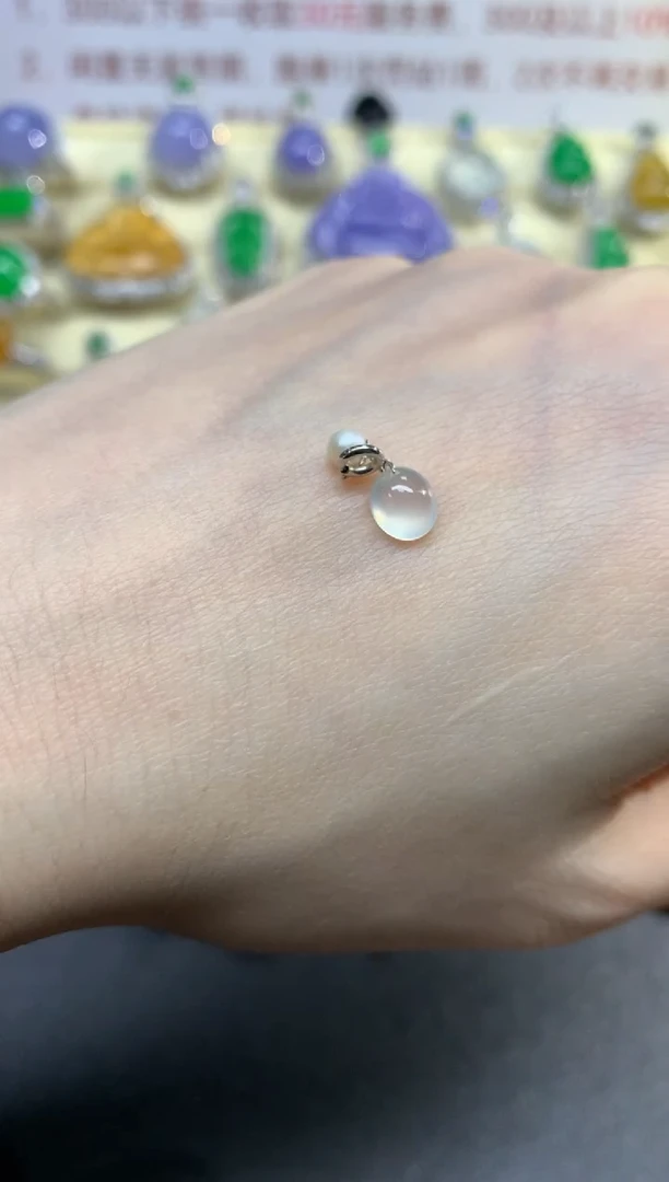 翡翠18K金镶嵌吊坠(不含链)吊坠|250+30