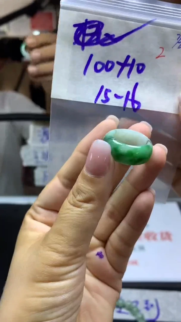 定制翡翠未镶嵌毛货需精细抛光拍一发一