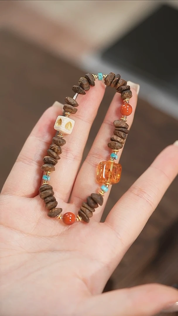 手串沉香未镶嵌孤品！沉香 花珀配饰手串