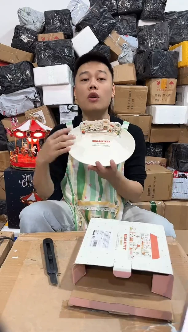 瓷片原盒kt猫一家人餐盘