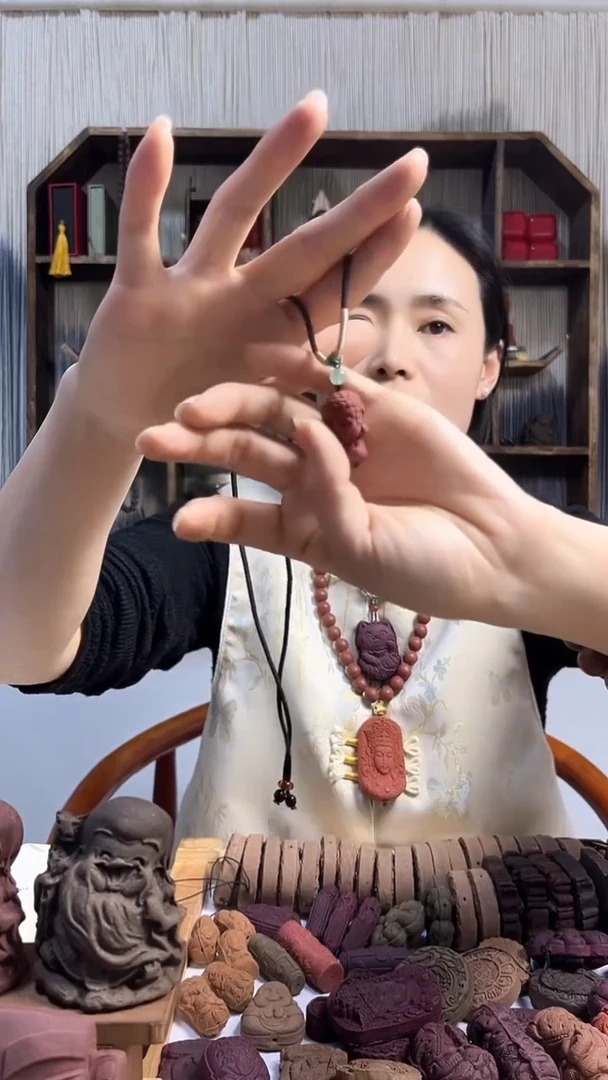 【闪购商品】泥塑朱小砂大四合宝宝服