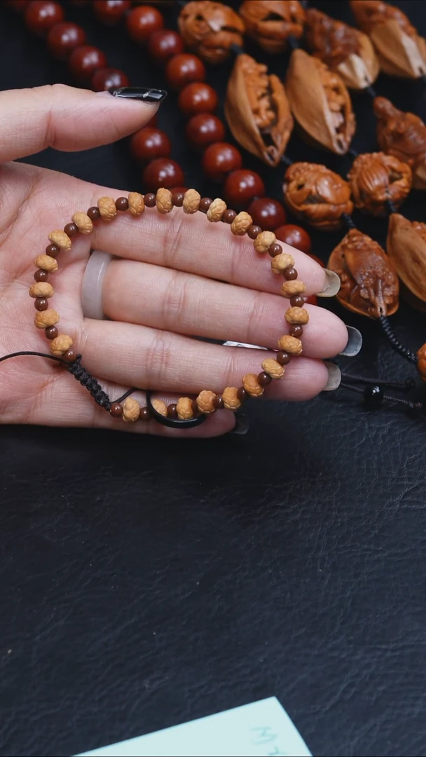 吊坠橄榄核M****士0.7莲花手串尾款