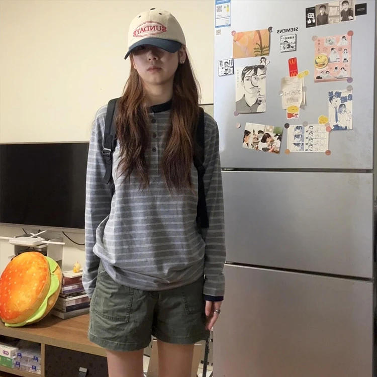 复古条纹长袖T恤女2025秋季新款宽松休闲百搭显瘦灰色亨利领上衣