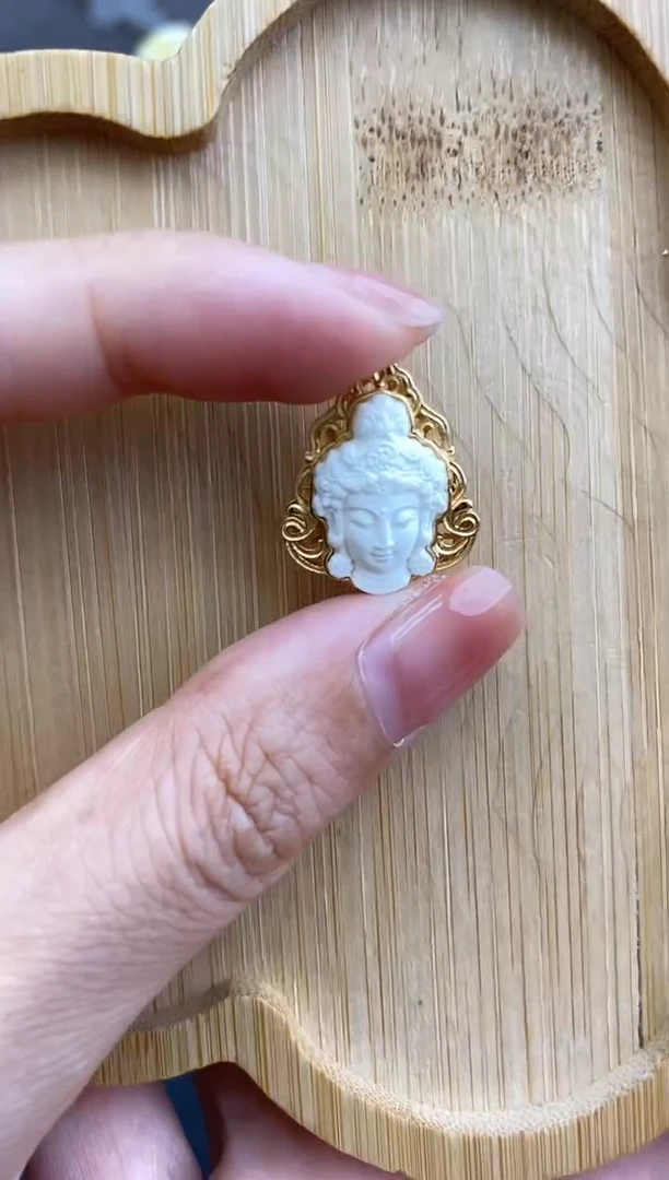 银S925镀金镶嵌琥珀裸石10710094-吊坠