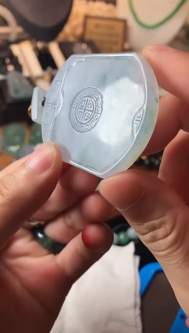 未镶嵌定制翡翠黄***?毛货不退不换