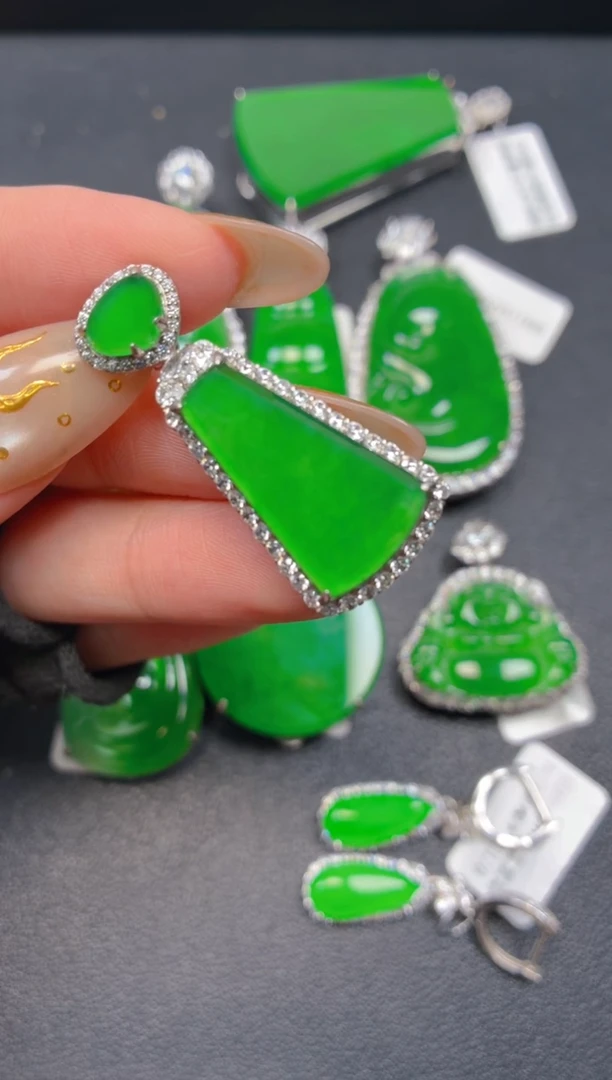 吊坠(不含链)银S925镶嵌翡翠S111