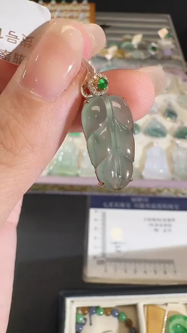吊坠(不含链)18K金镶嵌翡翠【源头工厂】钻石镶嵌