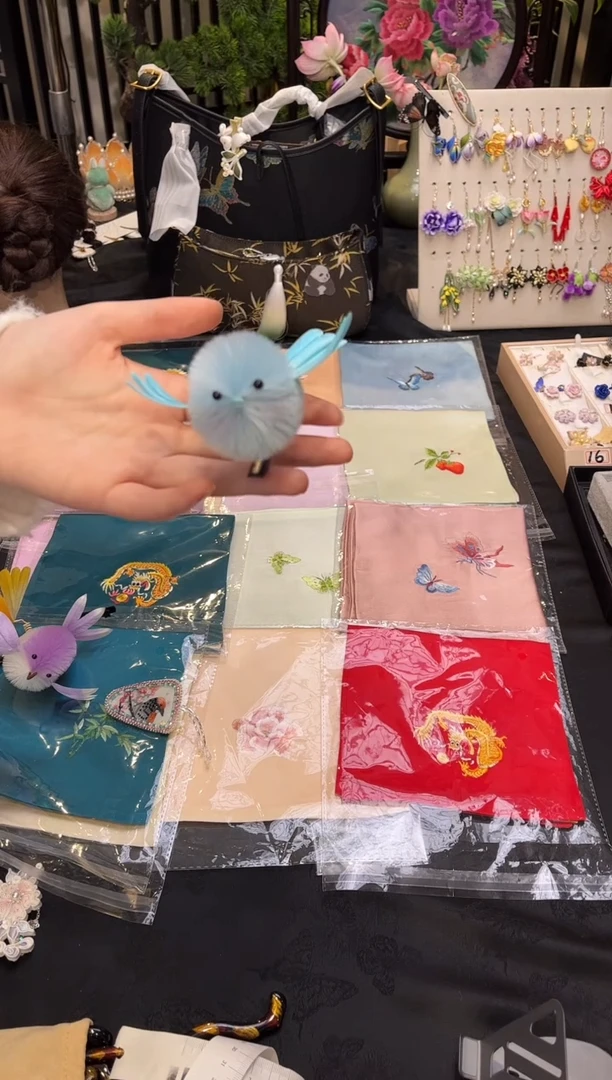 织绣y****…非遗苏绣手工饰品