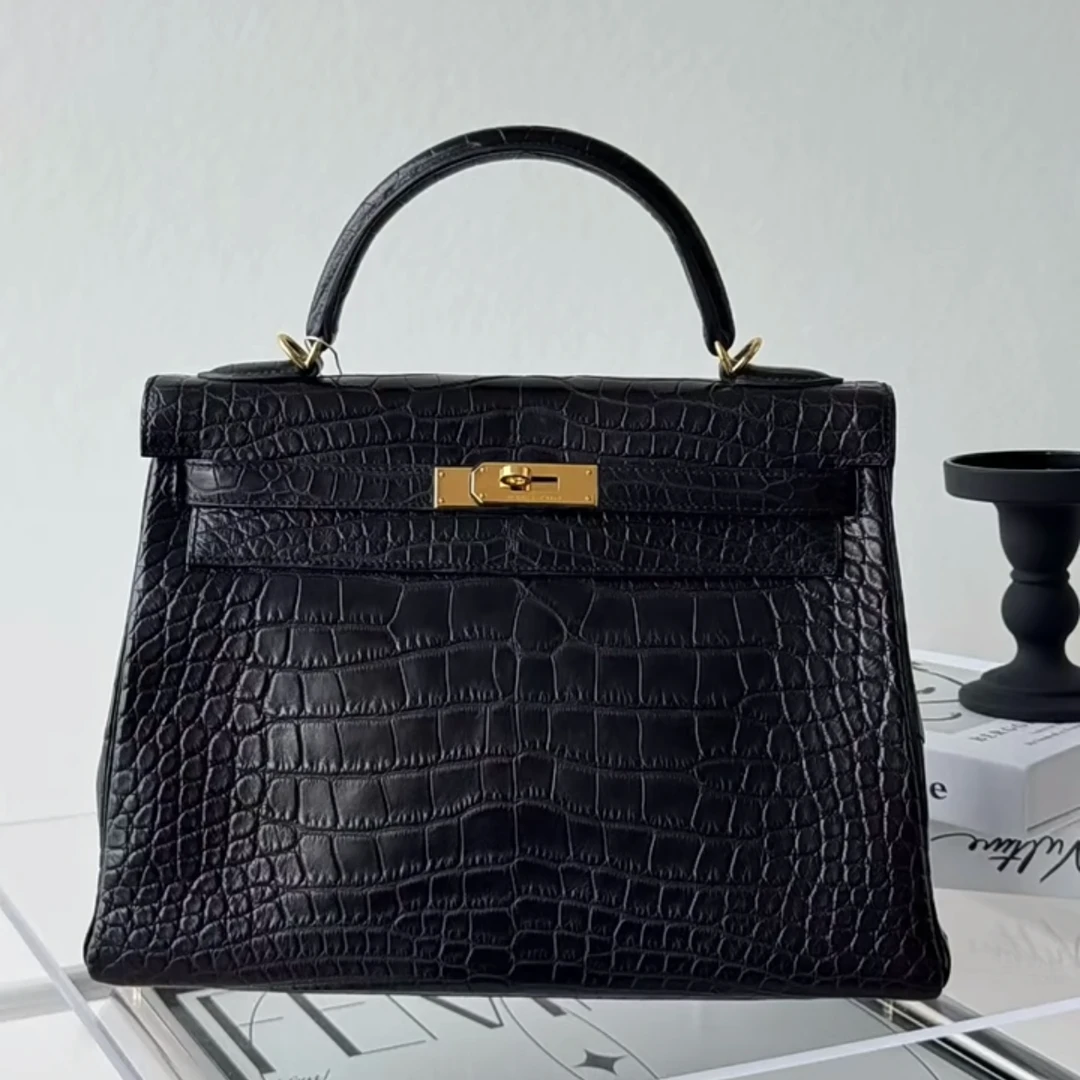 99新 Hermes/爱马仕 kelly32单肩包/黑金框C刻/251209YHPYHP02