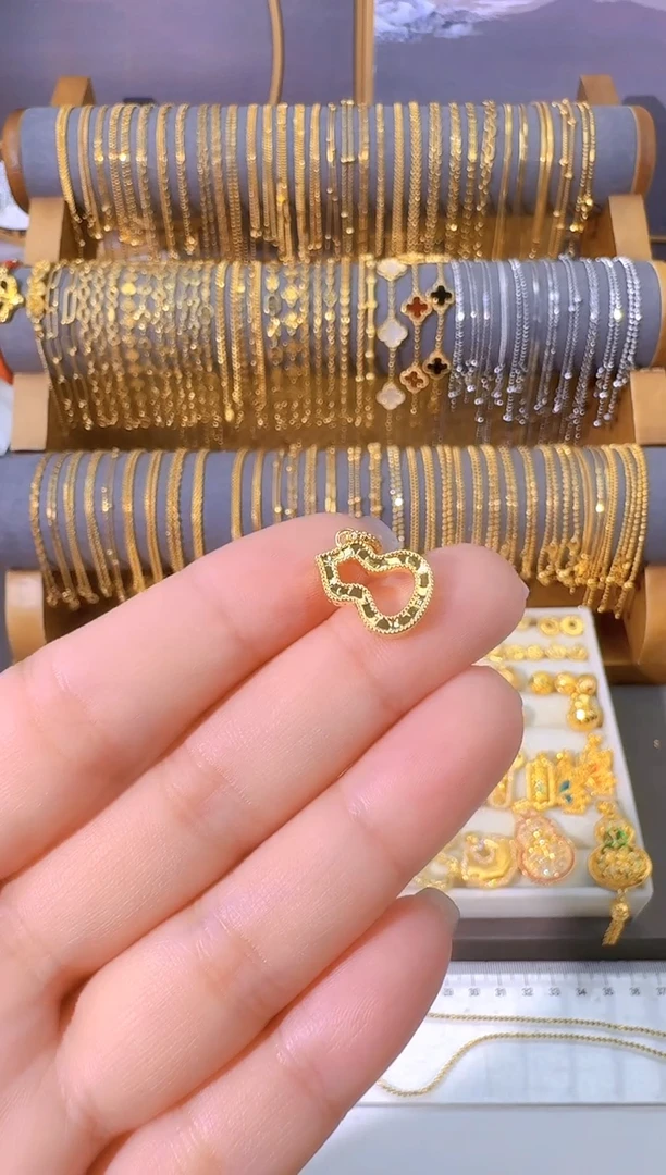 镂空葫芦  0.42g