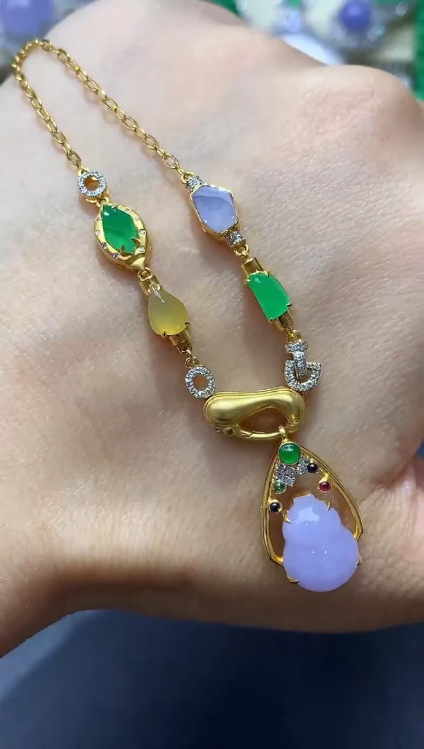 颈饰18K金镶嵌翡翠327-中国好珍宝