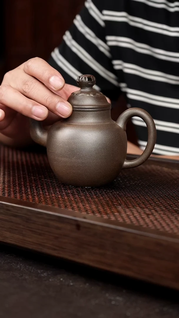 茶壶紫砂岩中泥大执