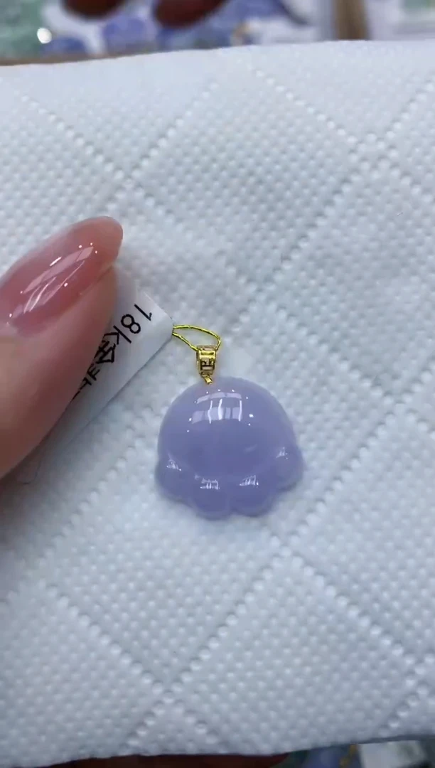 翡翠18K金镶嵌颈饰111111111