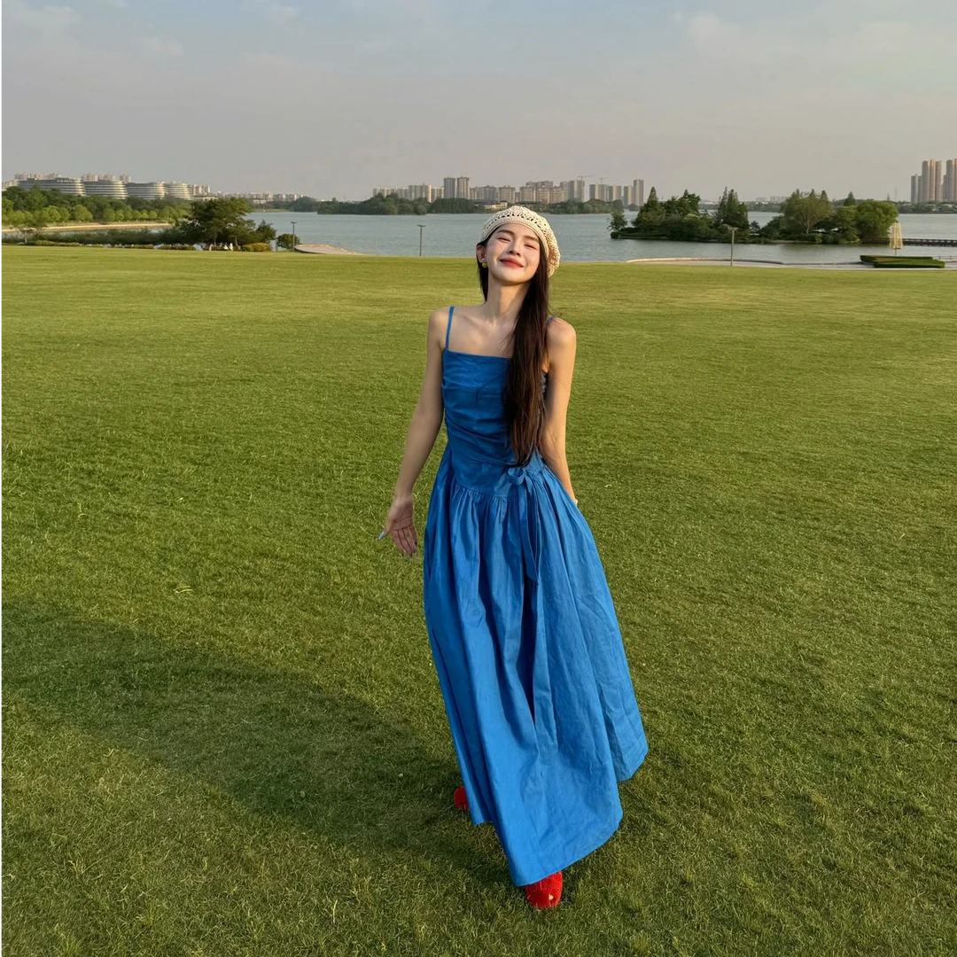 海边度假风气质高级感吊带连衣裙子女装夏季显瘦韩版收腰显瘦长裙