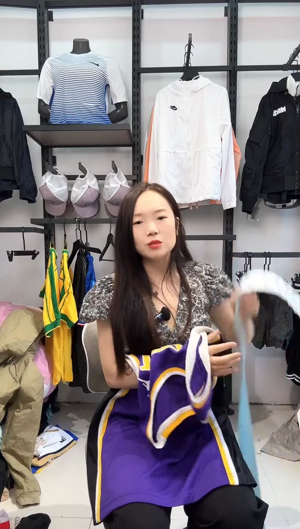 2704   编码  瑕疵直播间过款为准 尺码