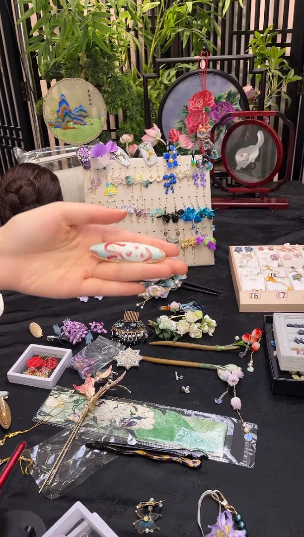 织绣日**润非遗苏绣手工饰品