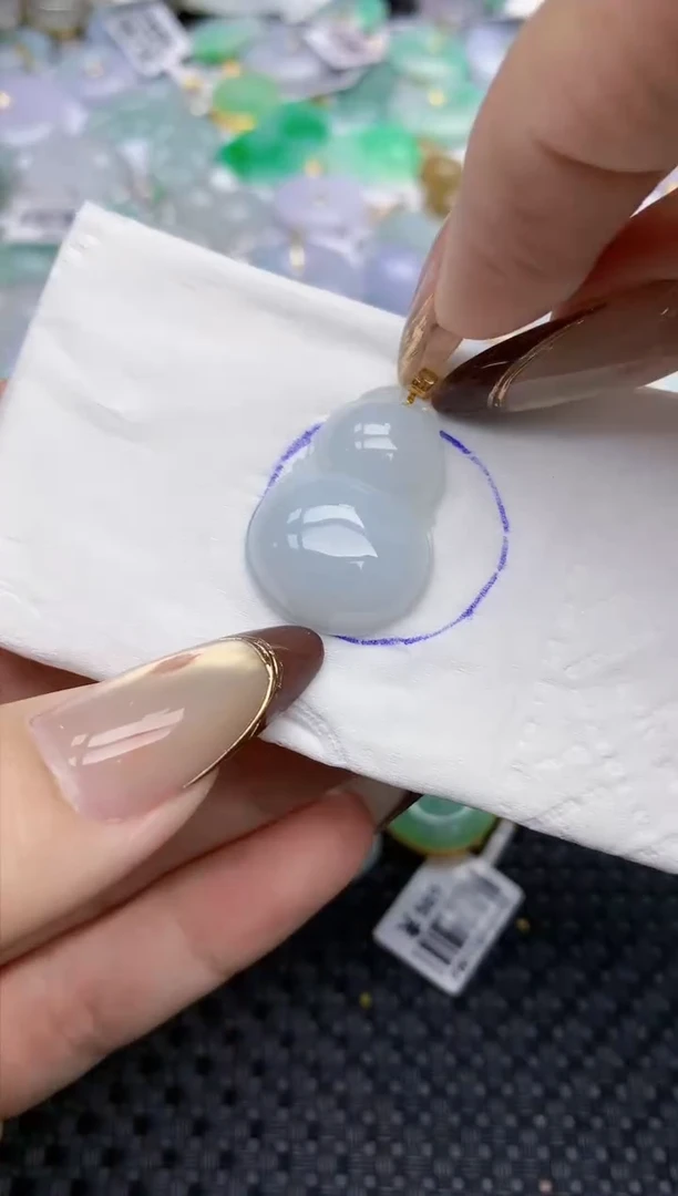 颈饰18K金镶嵌翡翠   天然翡翠A货  百元以上9米证书费自理