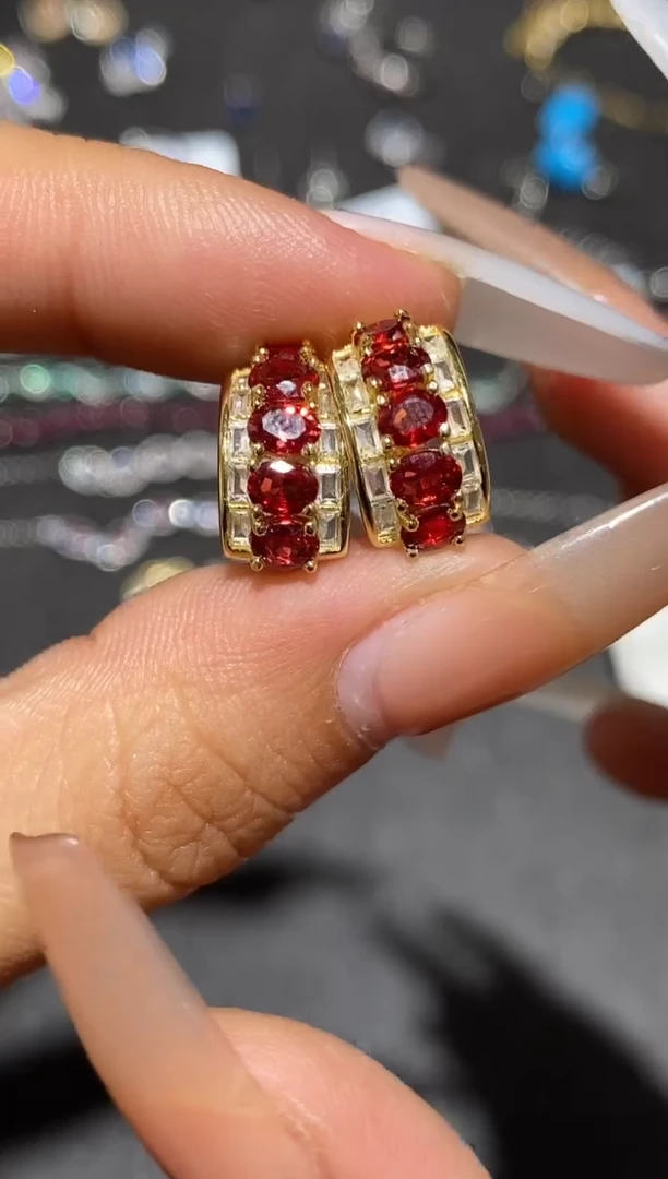 耳饰蓝宝石银S925镶嵌耳饰