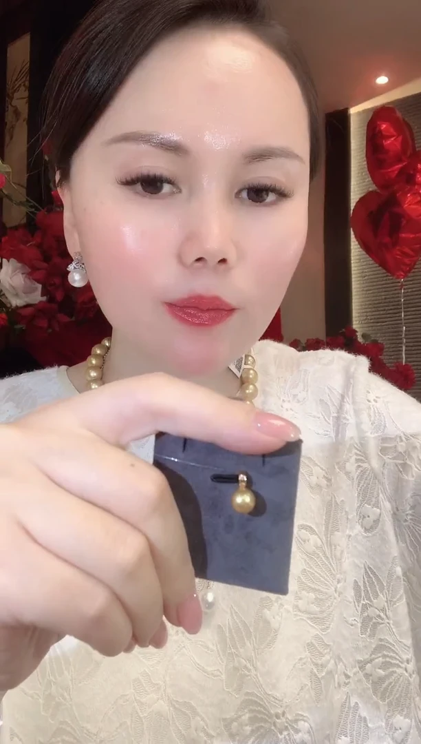 18K金镶嵌吊坠(不含链)海水珍珠C3