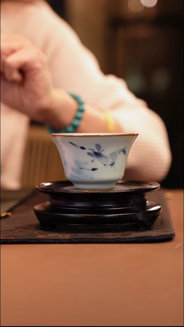 福利价气窑 月影白虾趣图 马蹄杯 惜缘底款