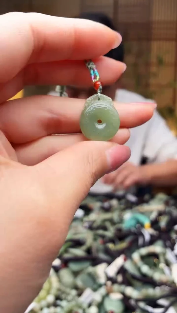 颈饰未镶嵌和田玉多样性发货，拍一发一