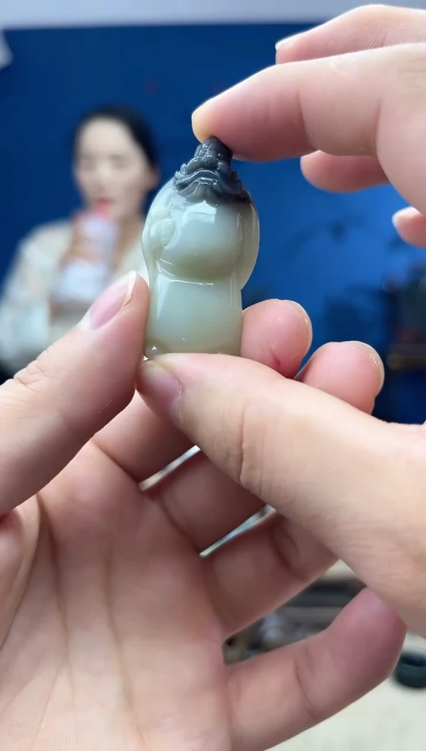 和田玉未镶嵌颈饰1
