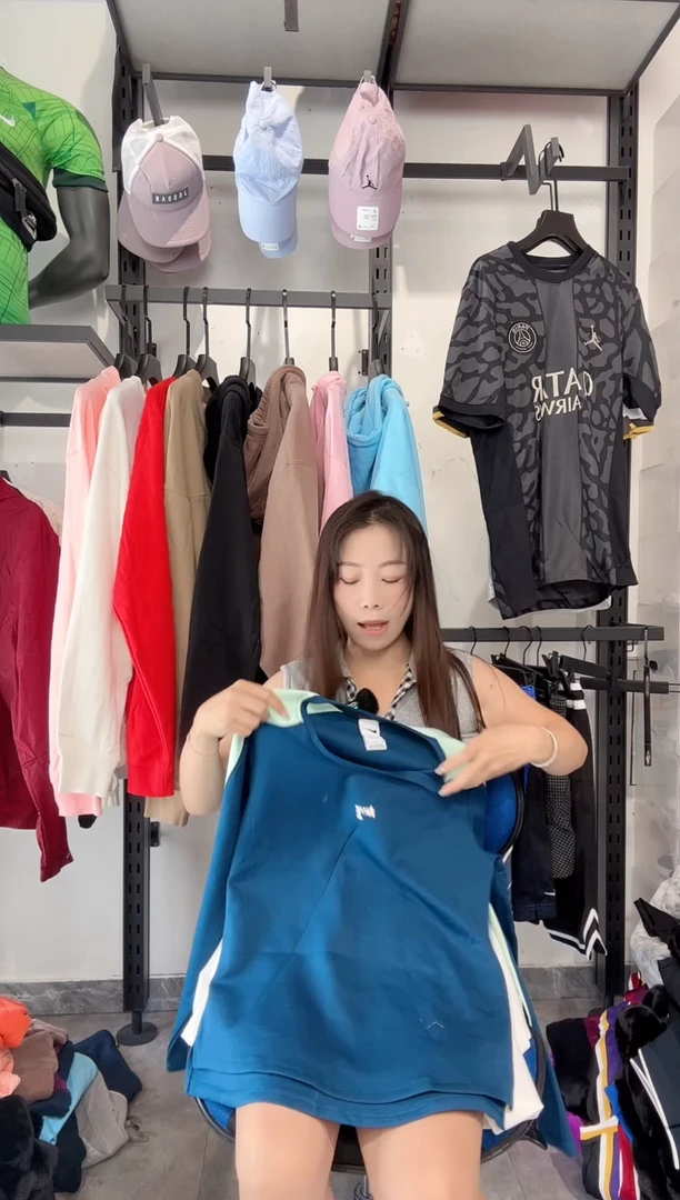 1744 编码 瑕疵款直播间过款为准 尺码M