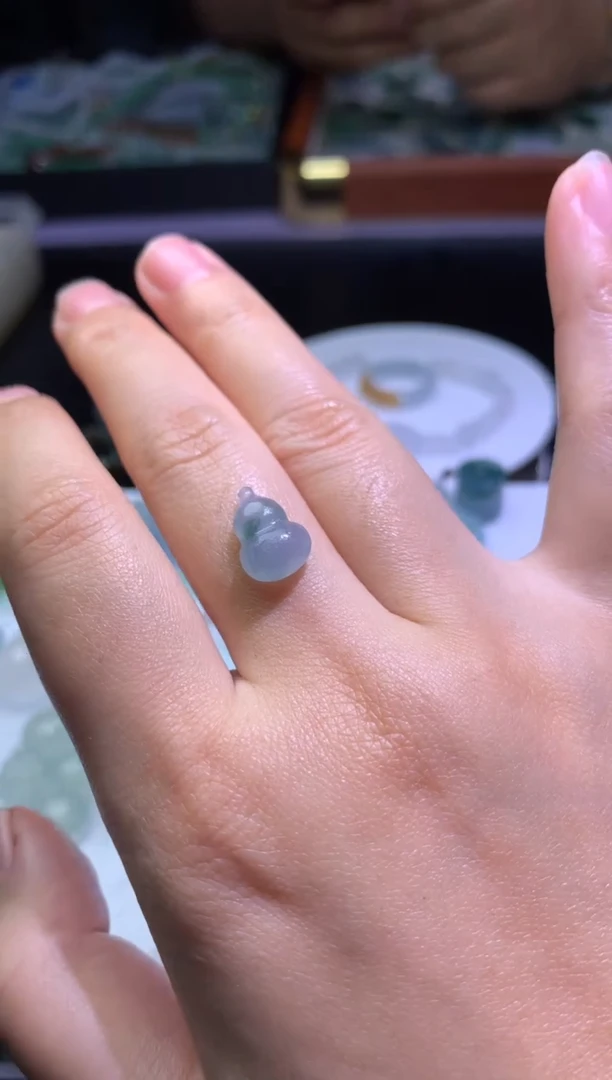 定制翡翠未镶嵌毛货