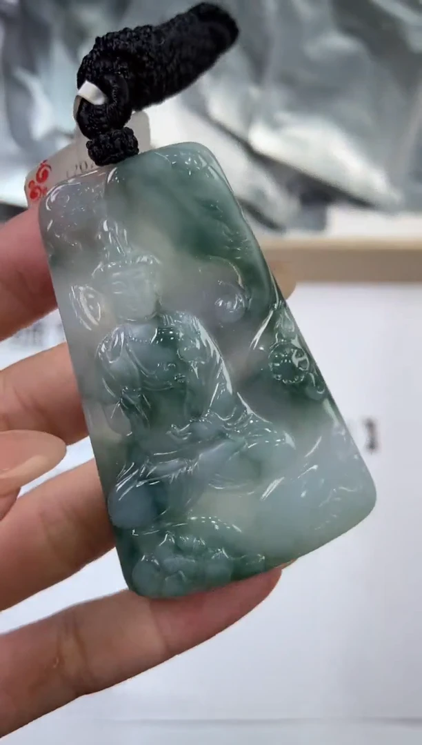 翡翠挂件未镶嵌297344   /多样性发一件