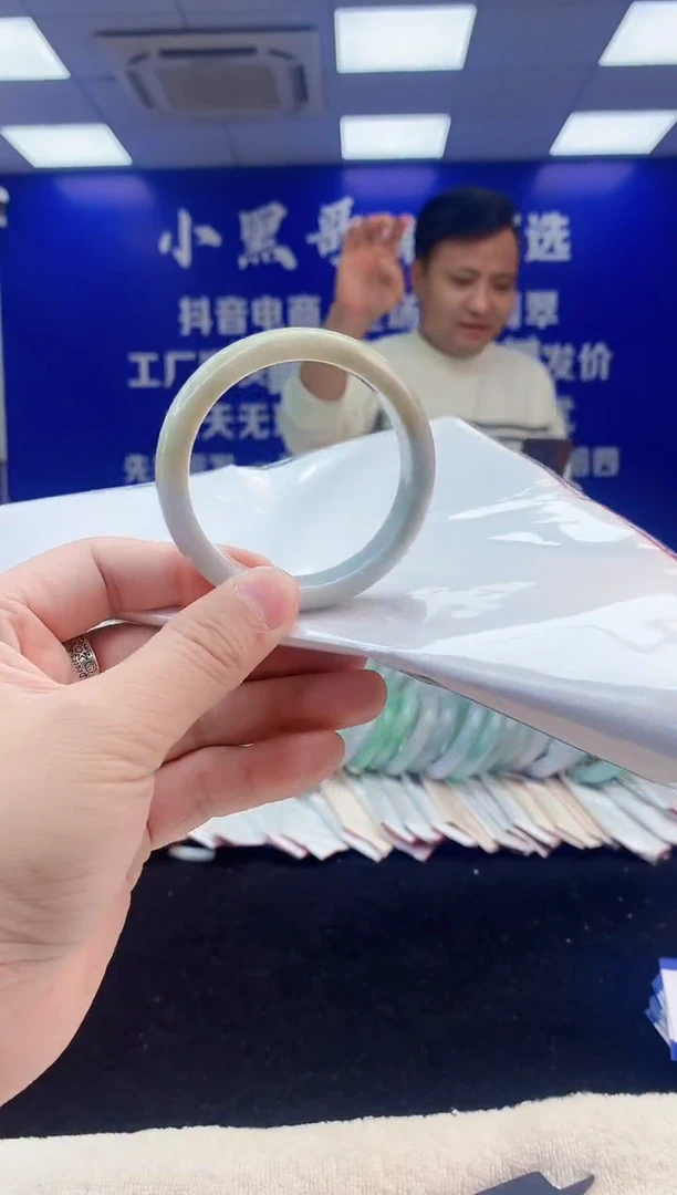 【闪购商品】翡翠手镯未镶嵌1翡翠A货手镯