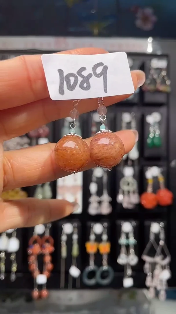 未镶嵌耳饰水晶喜欢拍