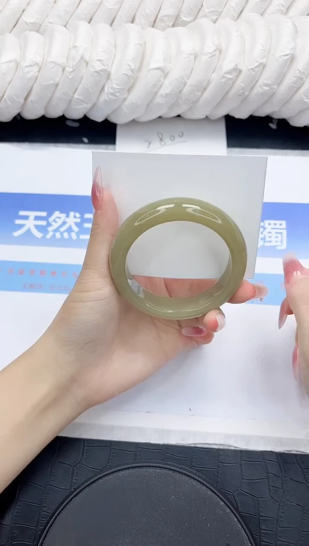未镶嵌手镯石英质玉62-53.1