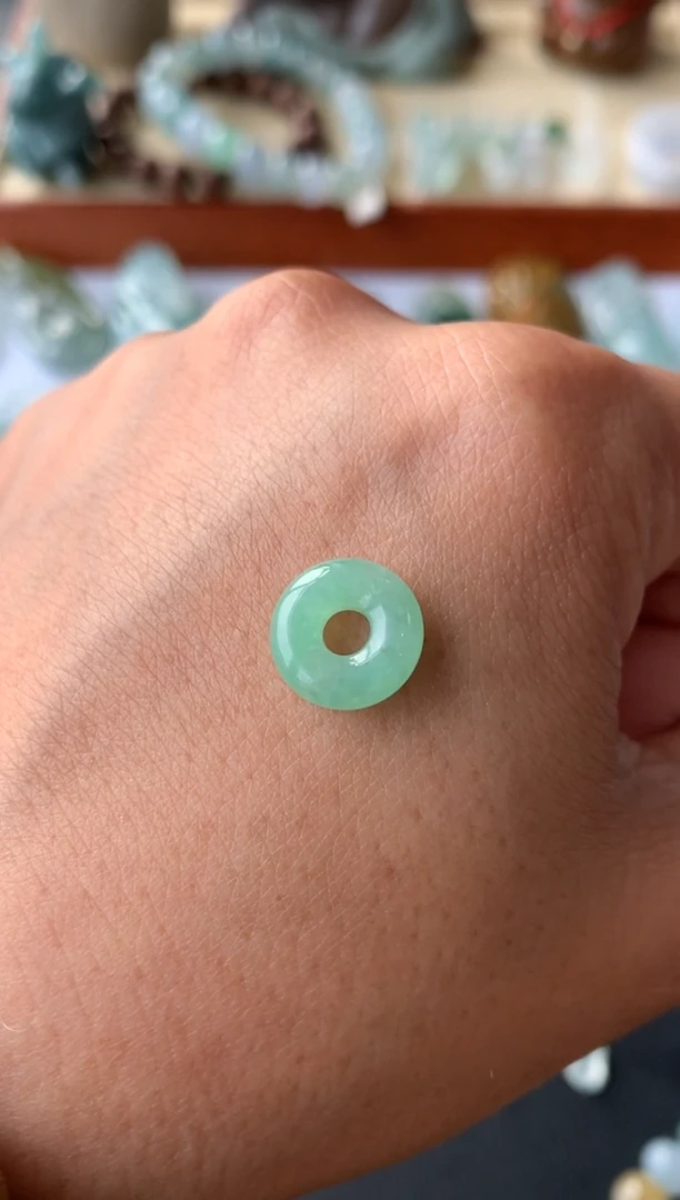 【闪购商品】翡翠颈饰未镶嵌甜甜圈150+15