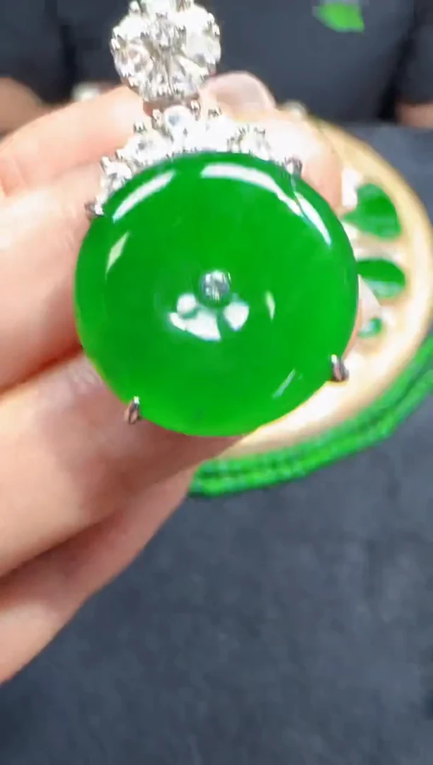 未镶嵌定制翡翠翡翠吊坠108