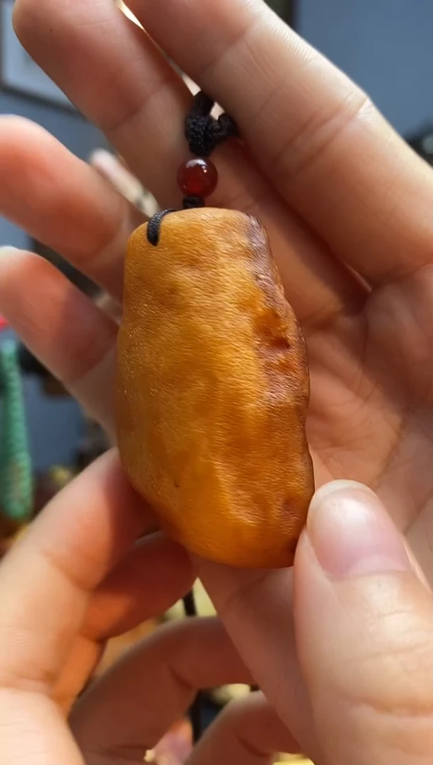 琥珀颈饰未镶嵌吊坠