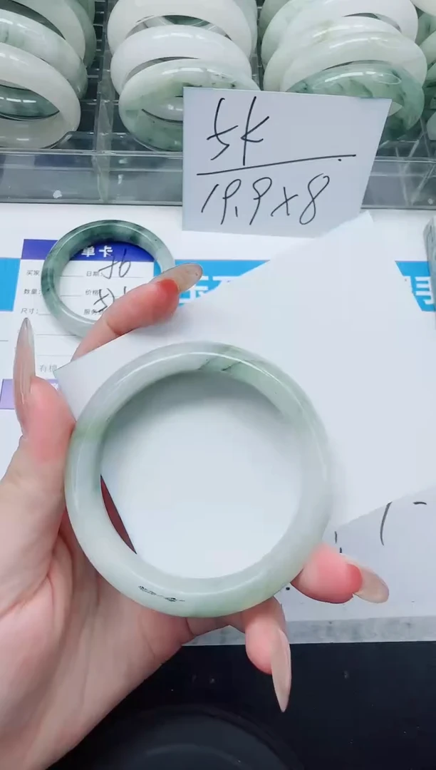未镶嵌手镯石英质玉77/52