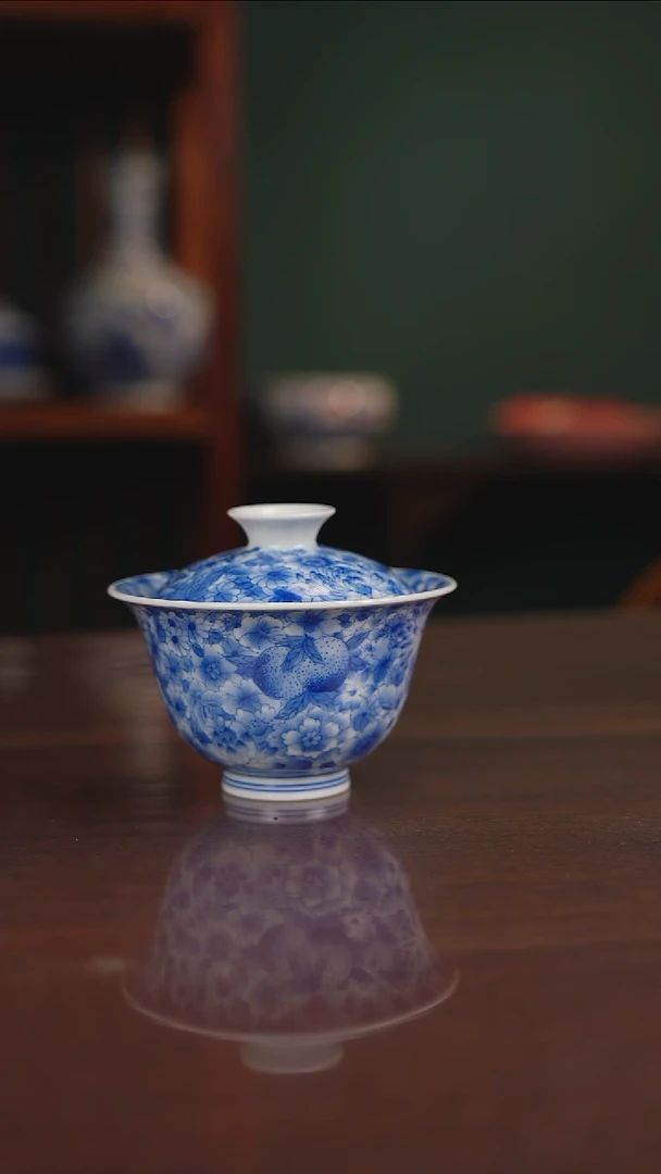 晓月窑青花万花盖碗