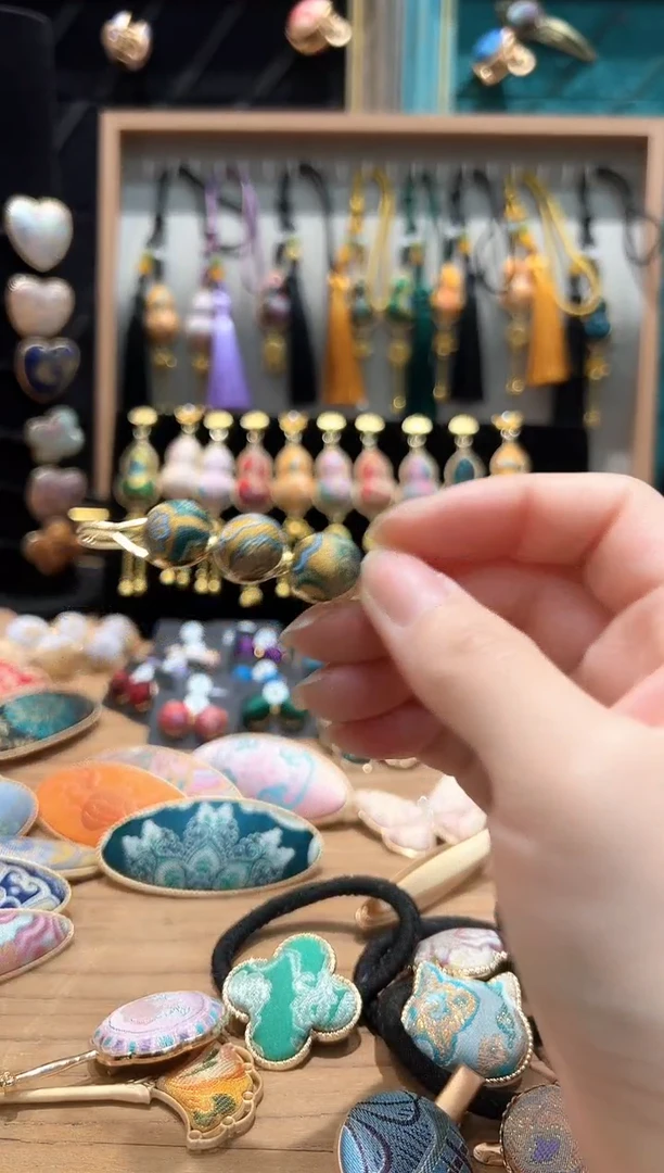 【闪购商品】【孤品车3.4】金宝相三个豆豆夹子