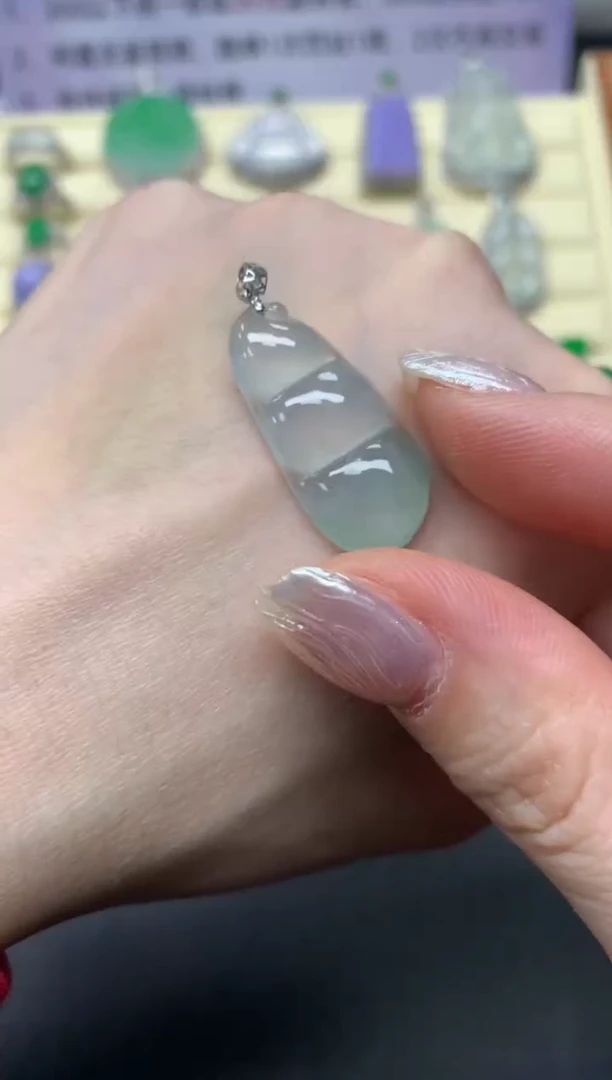 【闪购商品】翡翠吊坠(不含链)18K金镶嵌吊坠|250+30