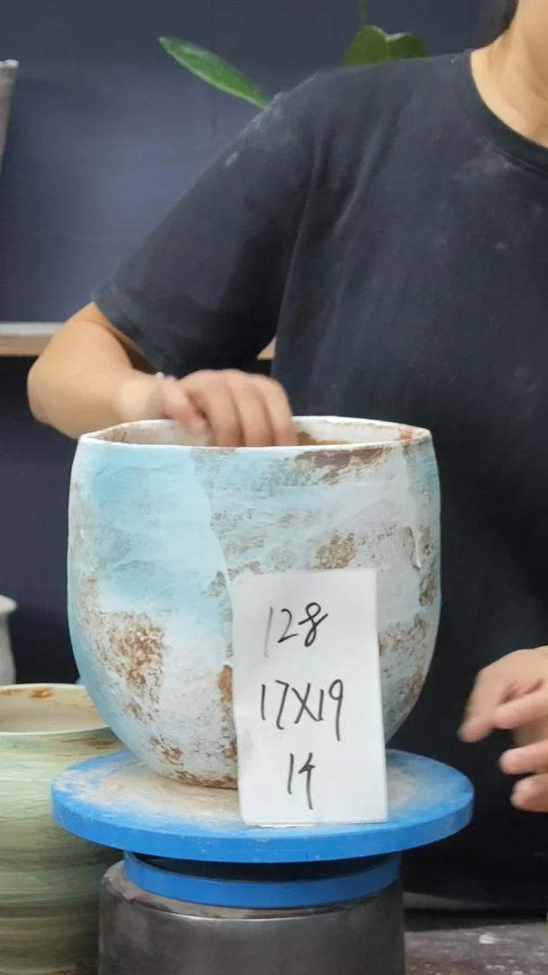 江西景德镇花盆微瑕 128