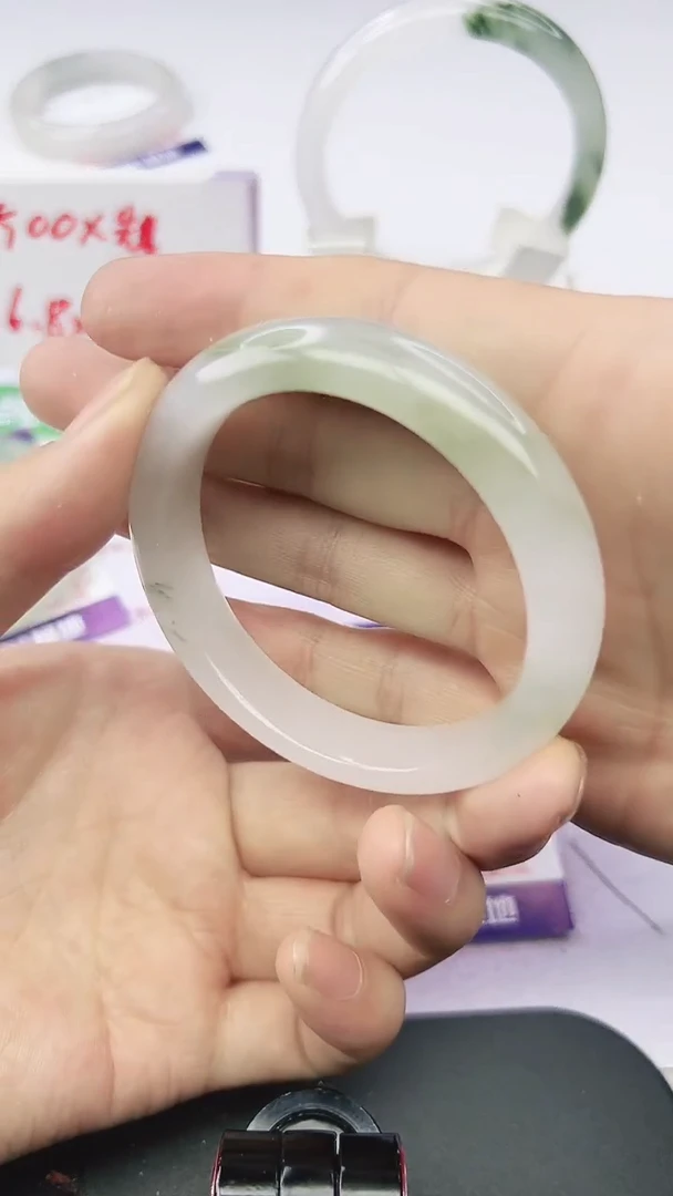 未镶嵌手镯石英质玉134-54/55