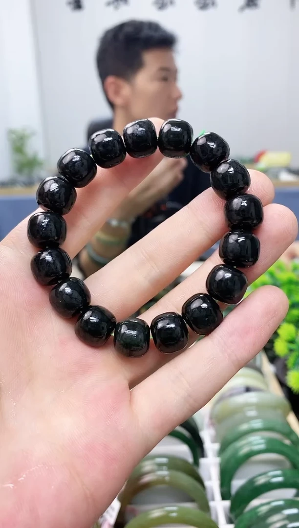 和田玉手镯未镶嵌10mm