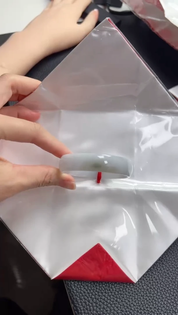 翡翠手镯未镶嵌圈口53