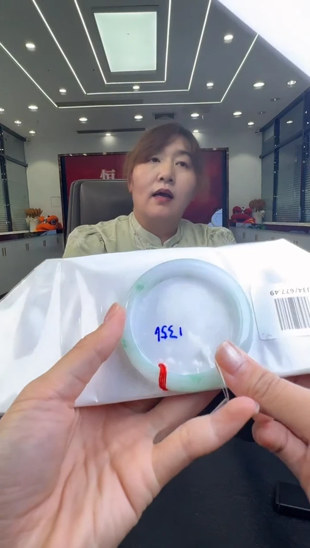 翡翠未镶嵌颈饰手镯56