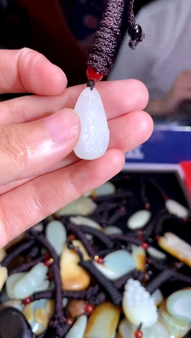 和田玉未镶嵌挂件1