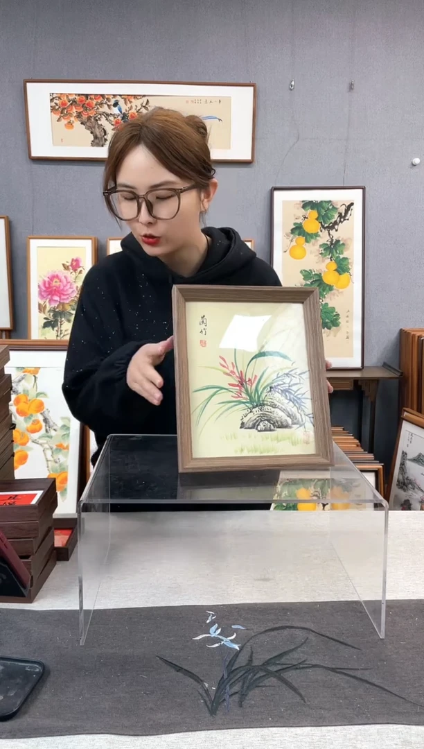 【闪购商品】国画10寸-23*29摆台书法作品-兰花